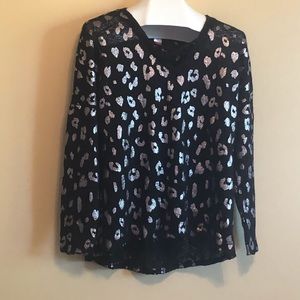 No Boundaries Size XL Long Sleeve Sweater
